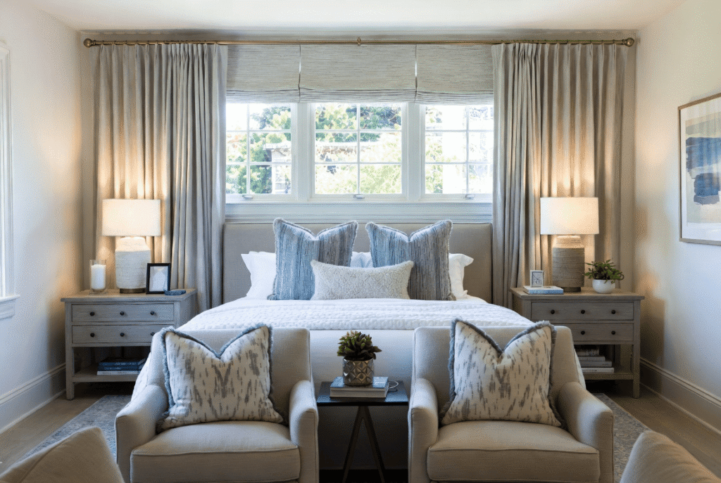 Simple master bedrooms decor inspiration with a calming color palette, plush throw blankets, and minimalist furniture for a relaxing bedroom atmosphere.